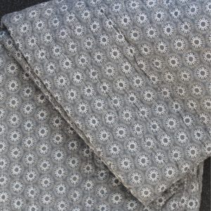 plaid tæppe grå